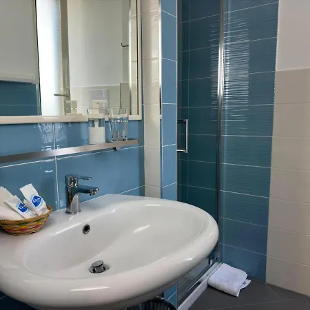 Mare Azzurro 3* טורה דל גרקו