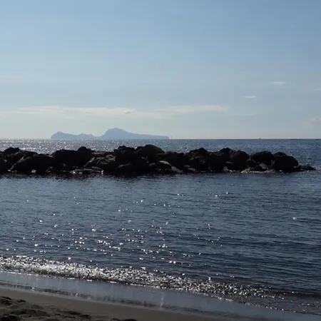 לינה וארוחת בוקר Mare Azzurro 3*