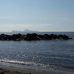 לינה וארוחת בוקר Mare Azzurro 3*